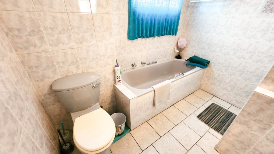3 Bedroom Property for Sale in Stilfontein Ext 4 North West